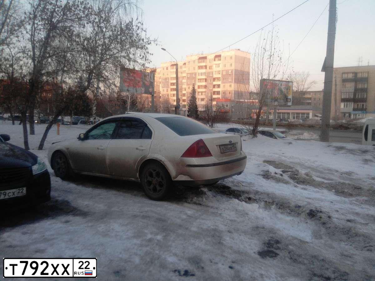 Фото автомобиля TOYOTA AVENSIS, 2004 — госномер О331ЕМ152. Цвет: СВЕТЛО-ЗЕЛЕНЫЙ