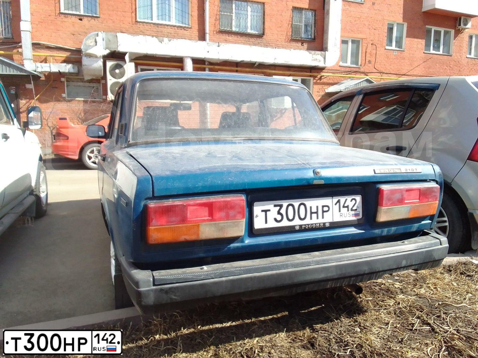 Фото автомобиля LADA 2107 LADA, 2001 — госномер М806ММ70. Цвет: сине-зеленый