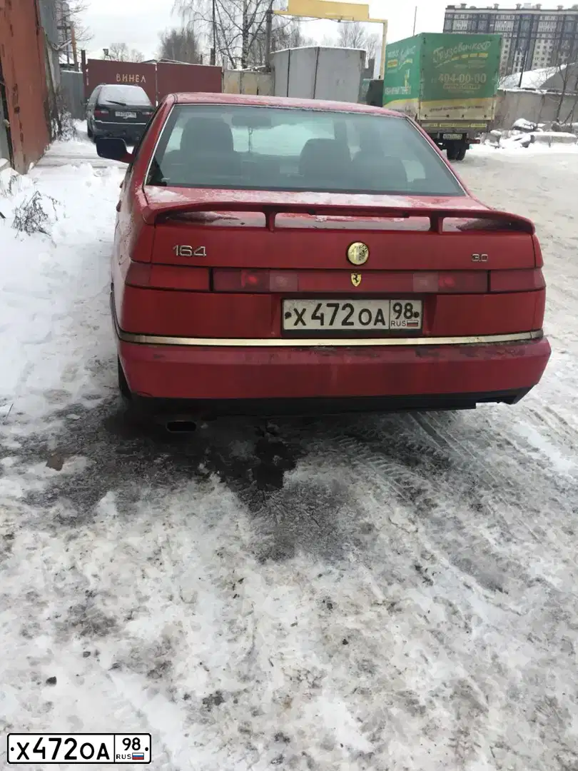Фото автомобиля LANCIA UNSPECIFIED, 1990 — госномер Х472ОА98. Цвет: КРАСНЫЙ