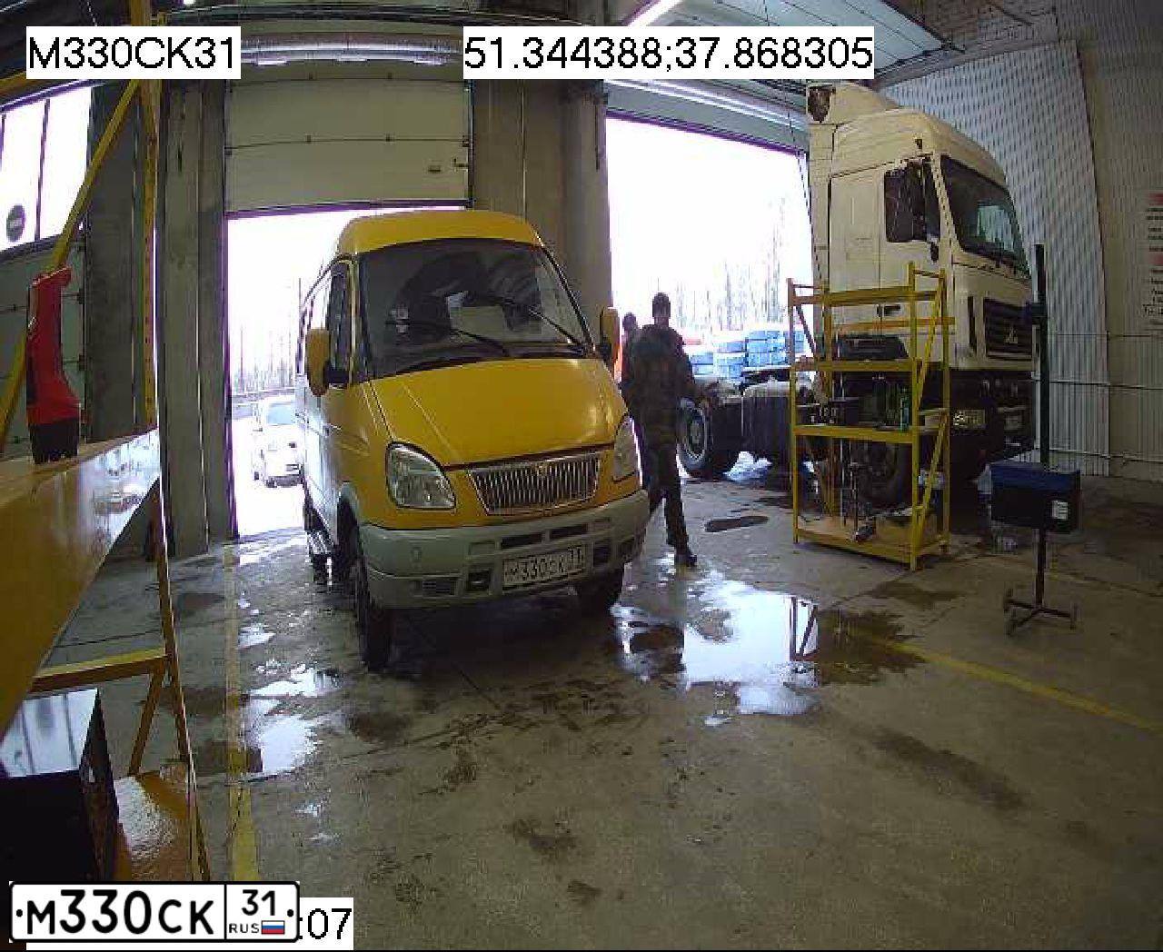 Фото автомобиля GAZ 3221 EL, 2008 — госномер М330СК31. Цвет: ЖЁЛТЫЙ
