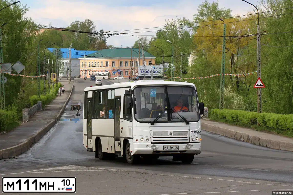 Фото автомобиля PAZ 3204, 2014 — госномер М111МН10. Цвет: Белый