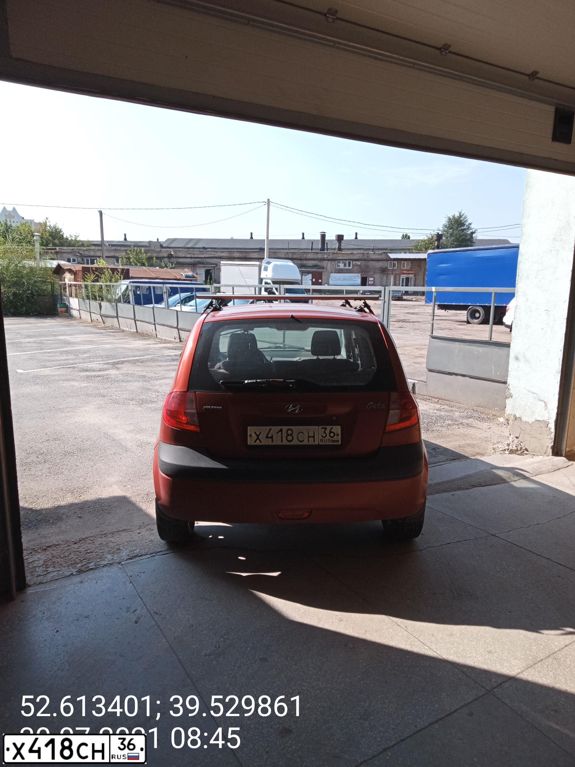 Фото автомобиля HYUNDAI GETZ, 2006 — госномер Х418СН36. Цвет: ОРАНЖЕВЫЙ