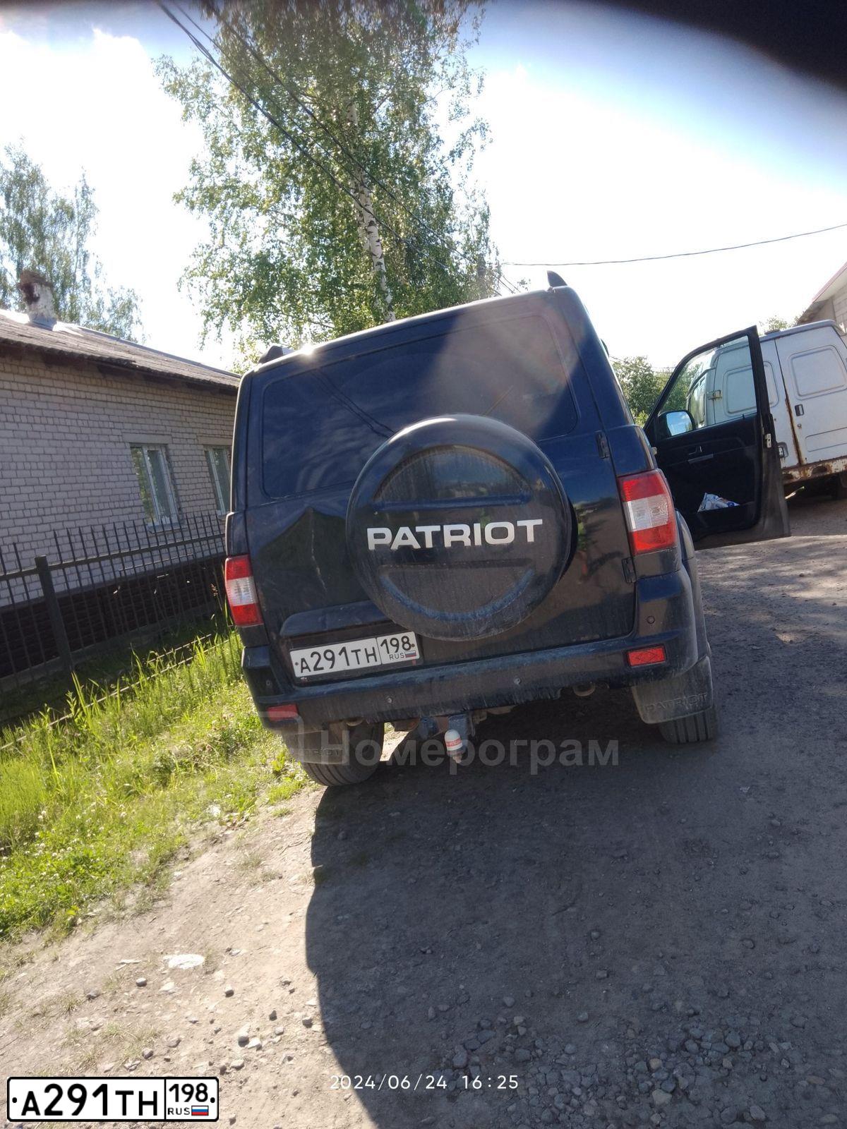 Фото автомобиля UAZ 3163 PATRIOT, 2016 — госномер А291ТН198. Цвет: ЧЕРНЫЙ МЕТАЛЛИК