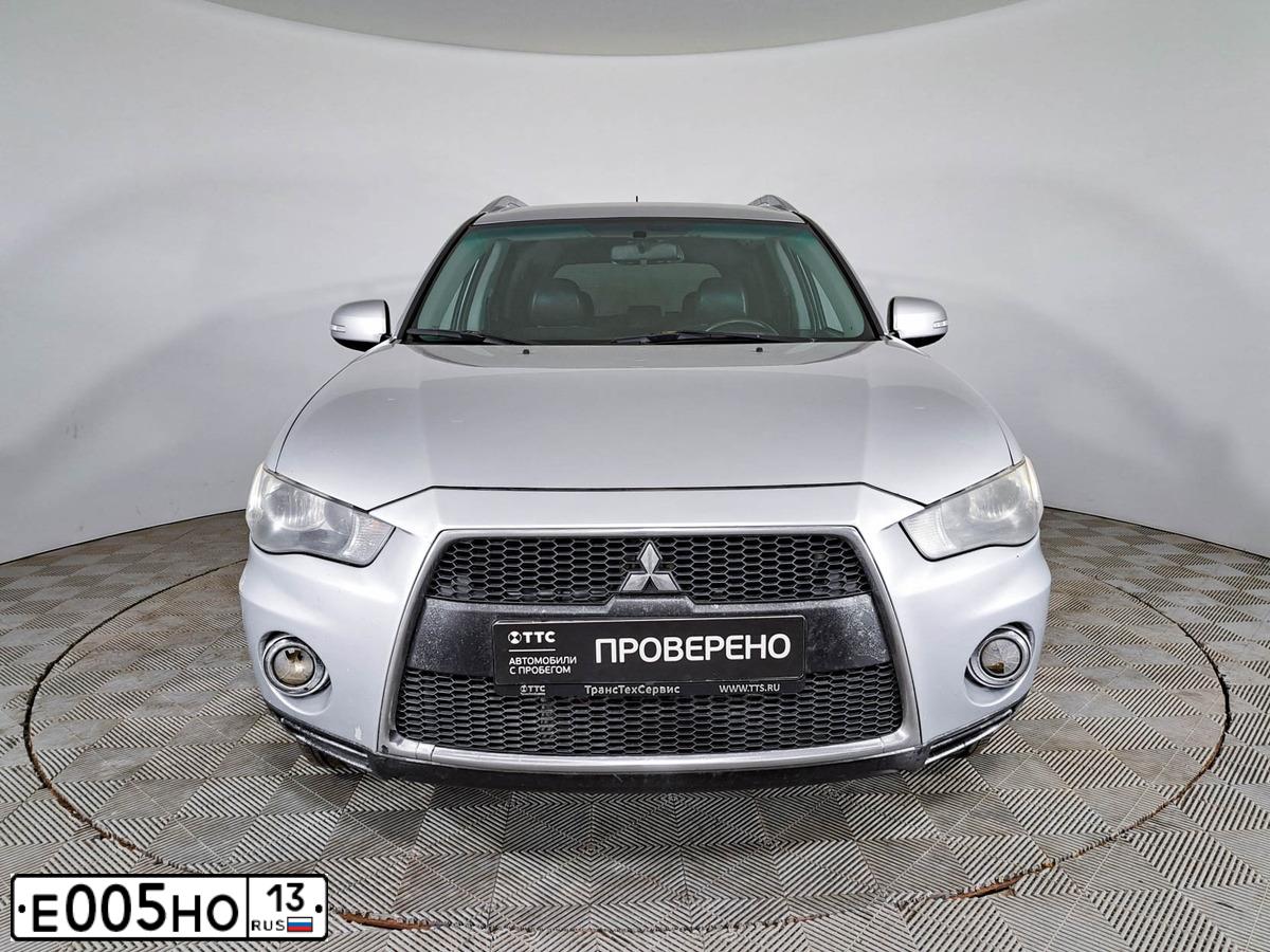 Фото автомобиля MITSUBISHI OUTLANDER 2.0, 2010 — госномер Т199ВК196. Цвет: СЕРЫЙ