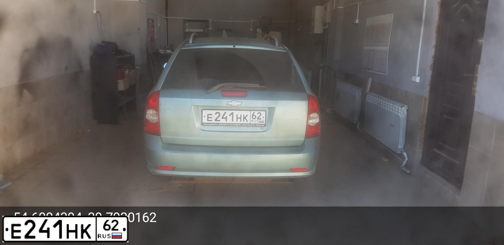 Фото автомобиля CHEVROLET LACETTI, 2008 — госномер Е241НК62. Цвет: ЗЕЛЕНЫЙ