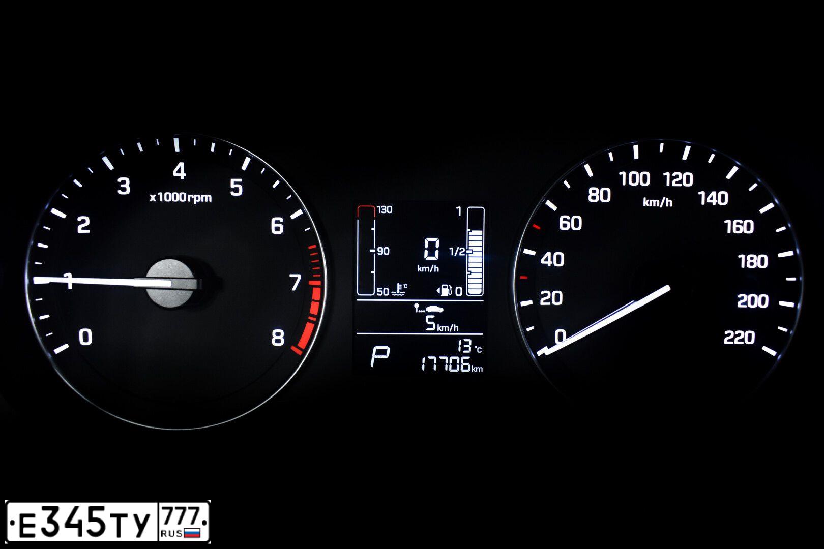 Фото автомобиля HYUNDAI CRETA, 2016 — госномер Е345ТУ777. Цвет: синий