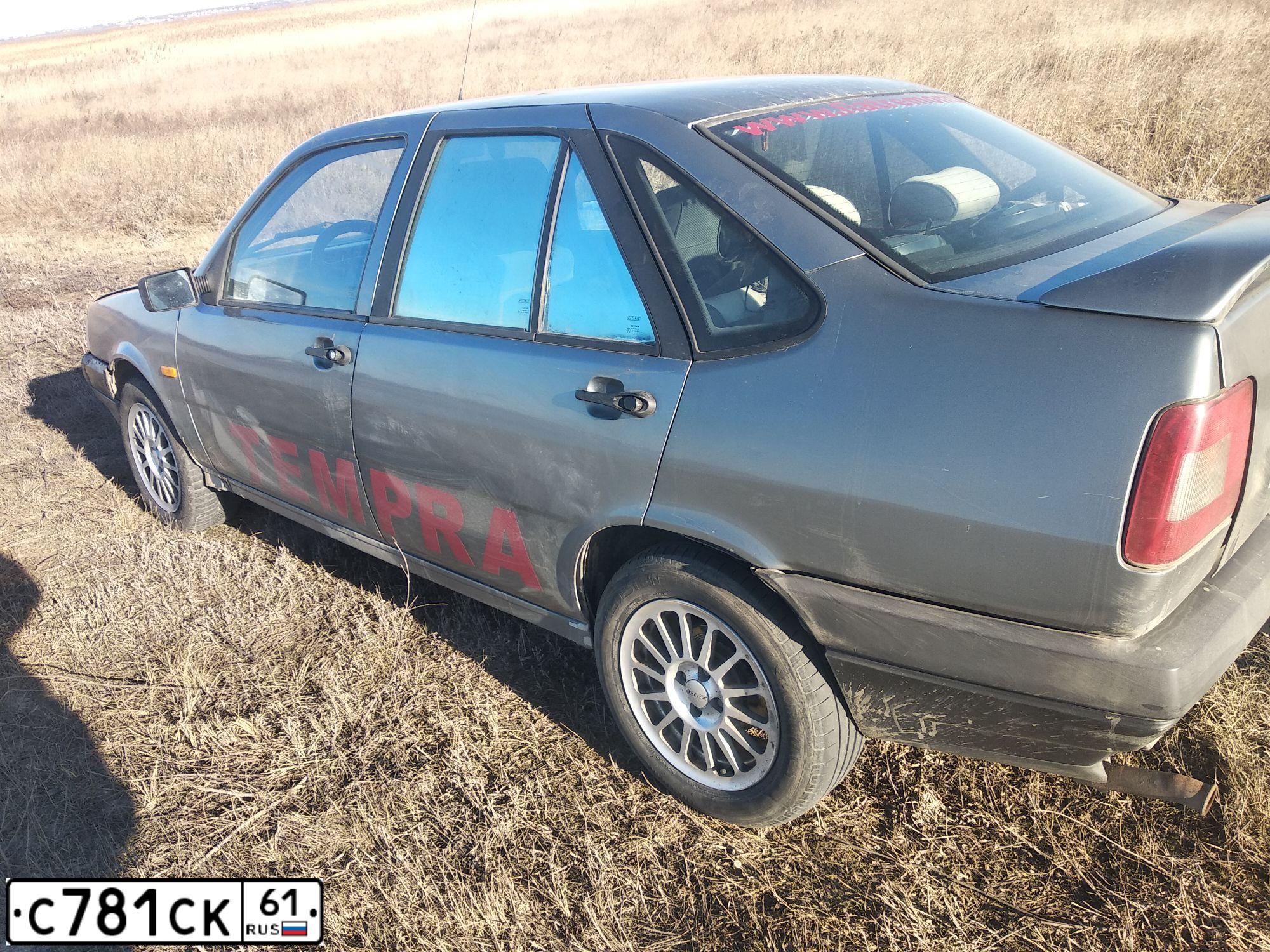 Фото автомобиля FIAT TEMPRA, 1991 — госномер С781СК61. Цвет: СЕРЫЙ