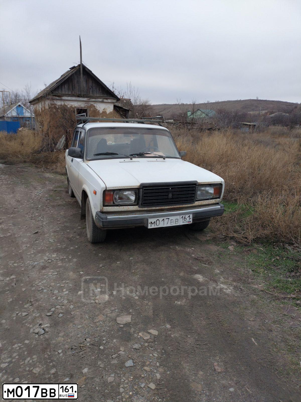 Фото автомобиля LADA 2107 LADA, 2008 — госномер М017ВВ161. Цвет: ЯРКО-БЕЛЫЙ