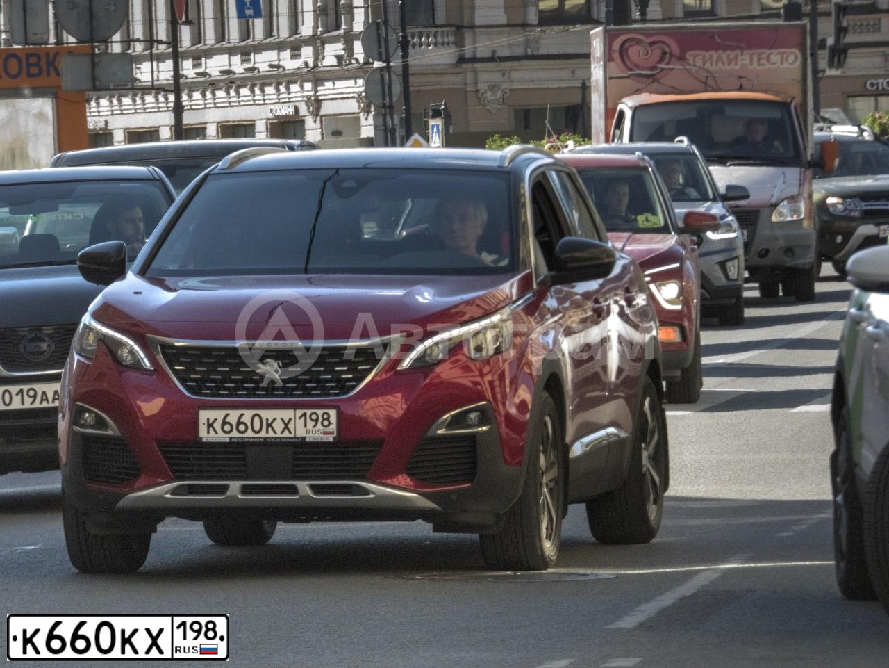 Фото автомобиля PEUGEOT 3008, 2020 — госномер К660КХ198. Цвет: КРАСНЫЙ