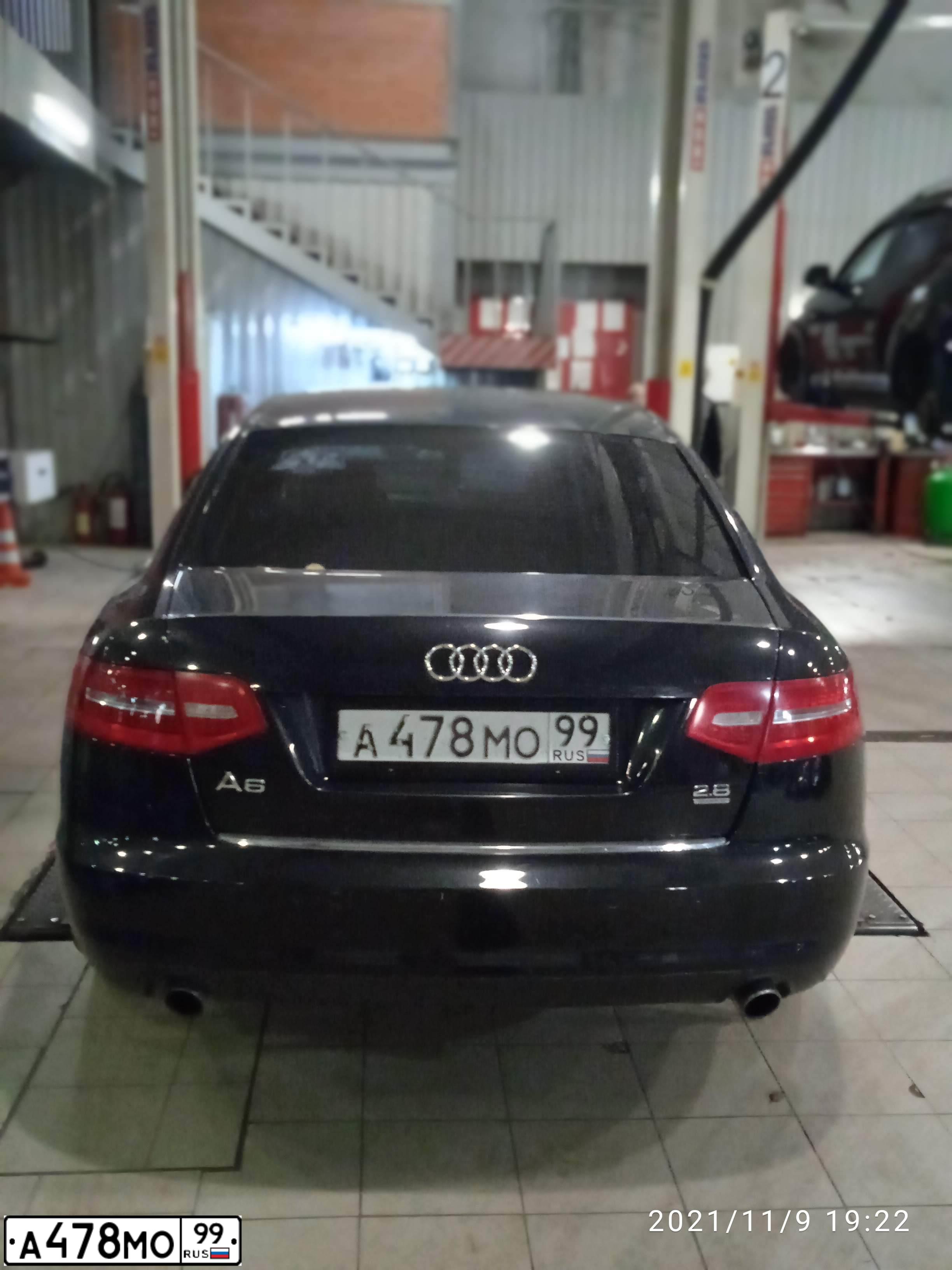 Фото автомобиля AUDI A6, 2010 — госномер Н877ЕО977. Цвет: ЧЕРНЫЙ
