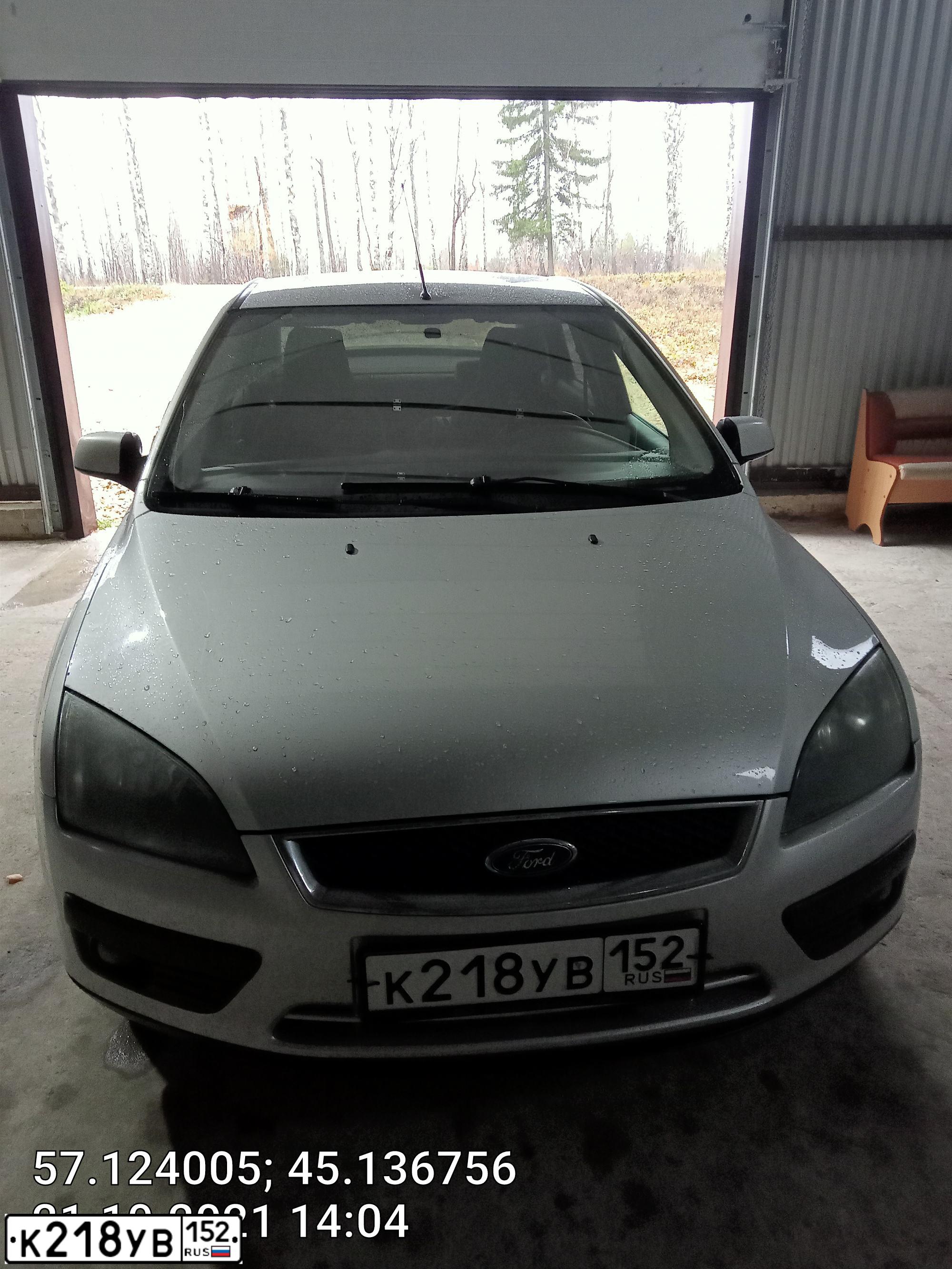 Фото автомобиля FORD FOCUS, 2006 — госномер К218УВ152. Цвет: Серебристый