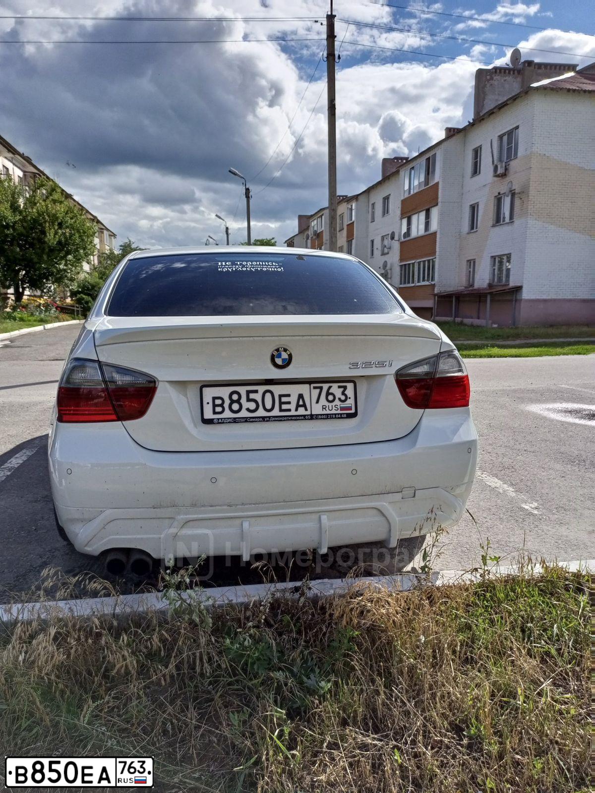 Фото автомобиля BMW W SERIE 3, 2008 — госномер А343НН163. Цвет: Белый