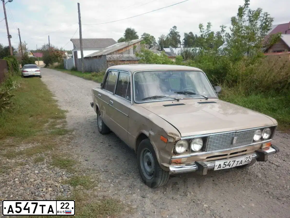 Фото автомобиля LADA 2106, 1990 — госномер К557НС122. Цвет: ТЕМНО-БЕЖЕВЫЙ