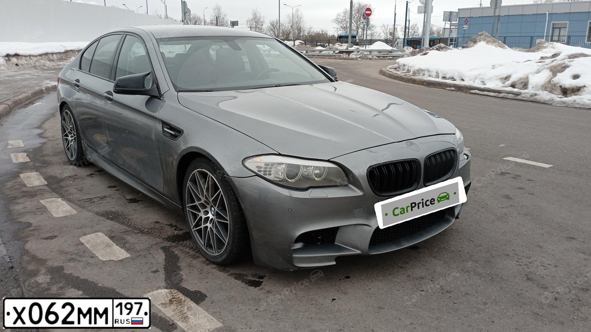 Фото автомобиля BMW SERIE 5, 2012 — госномер Р513МХ186. Цвет: СЕРЫЙ