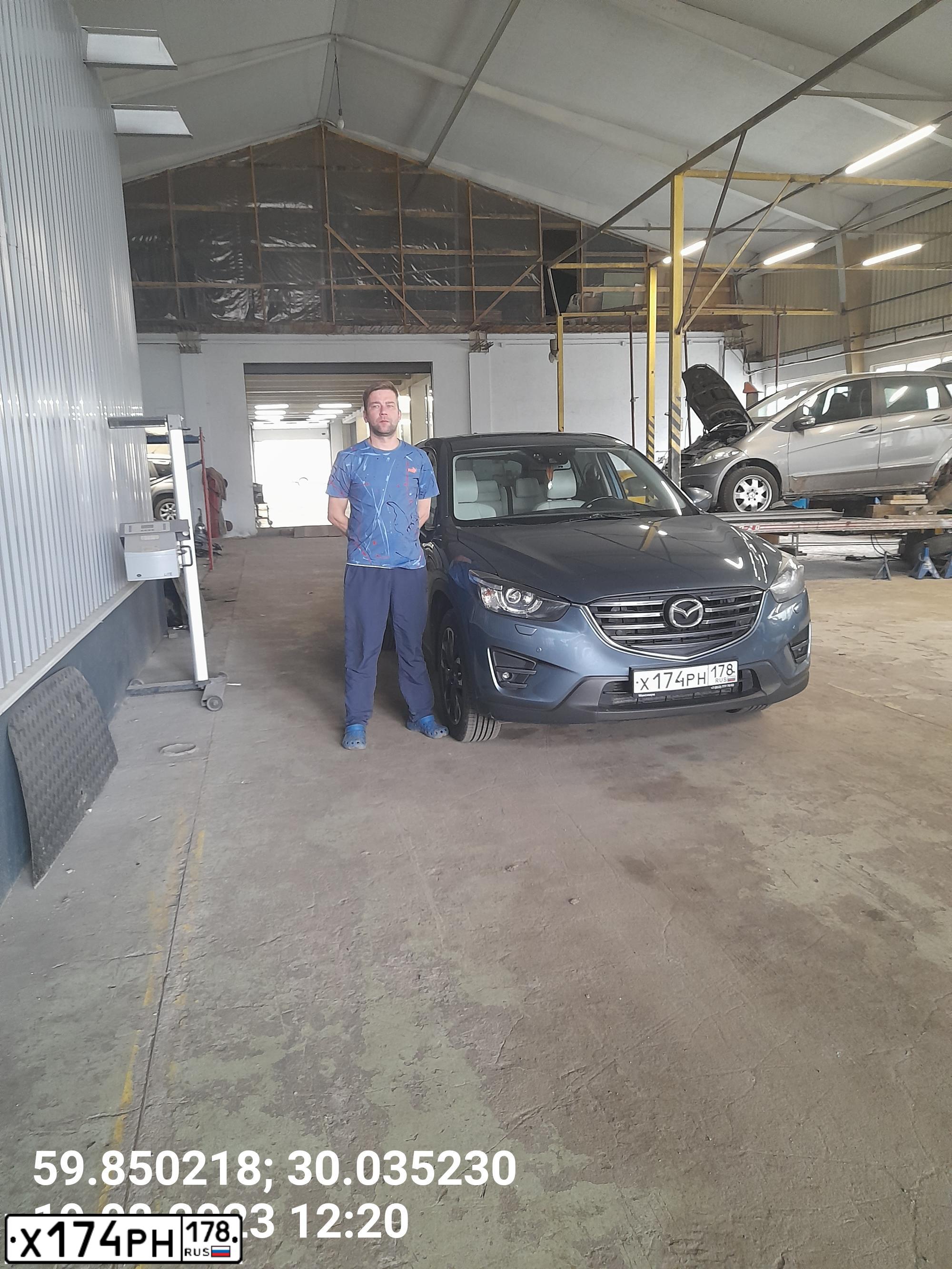 Фото автомобиля MAZDA CX-5, 2015 — госномер Х174РН178. Цвет: голубой