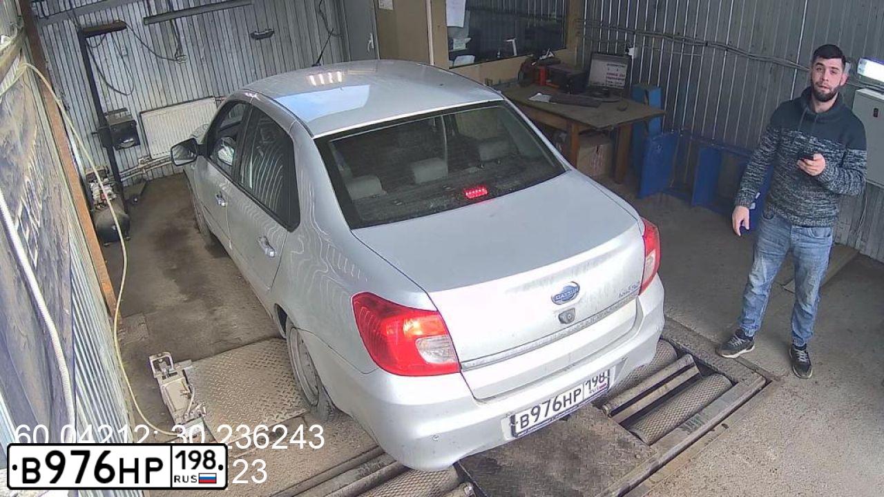 Фото автомобиля DATSUN ON-DO, 2019 — госномер В976НР198. Цвет: СЕРЕБРИСТЫЙ