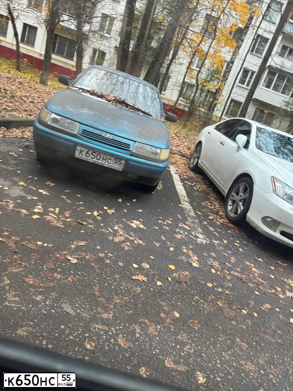 Фото автомобиля LADA 2110 LADA, 1999 — госномер К650НС55. Цвет: СЕРЕБРИСТО-СИНИЙ