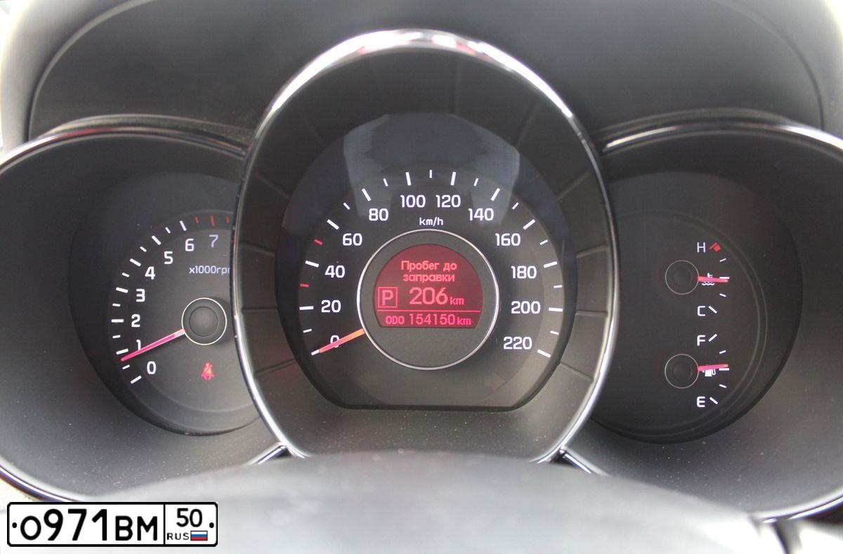 Фото автомобиля KIA RIO, 2013 — госномер Р470ЕЕ181
