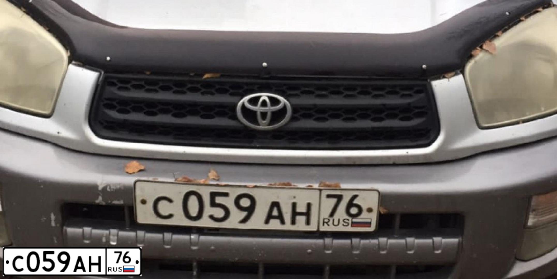 Фото автомобиля TOYOTA RAV4, 2001 — госномер К112КС76. Цвет: СЕРЫЙ
