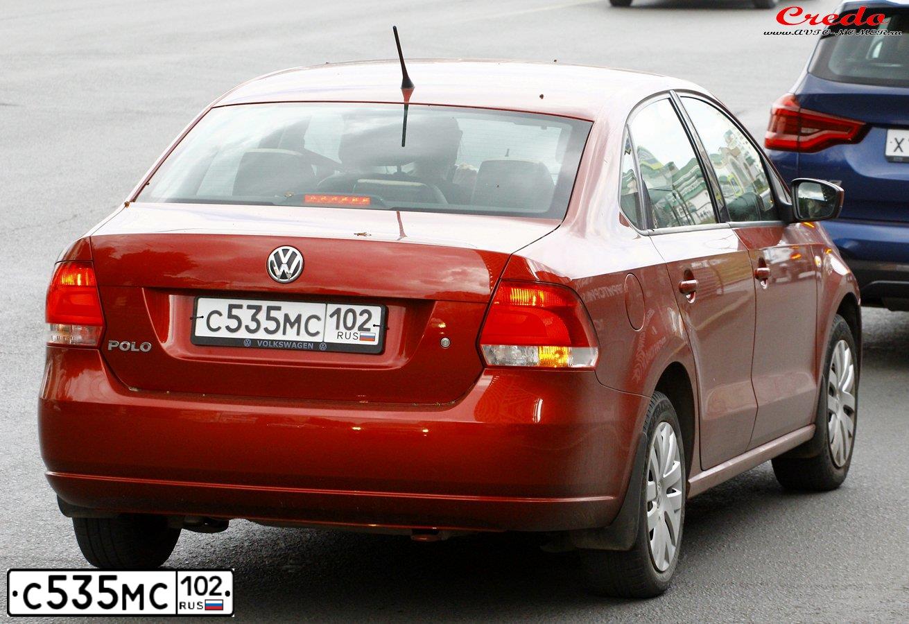 Фото автомобиля VOLKSWAGEN POLO, 2015 — госномер В617КЕ774. Цвет: ВИШНЕВО-КРАСНЫЙ