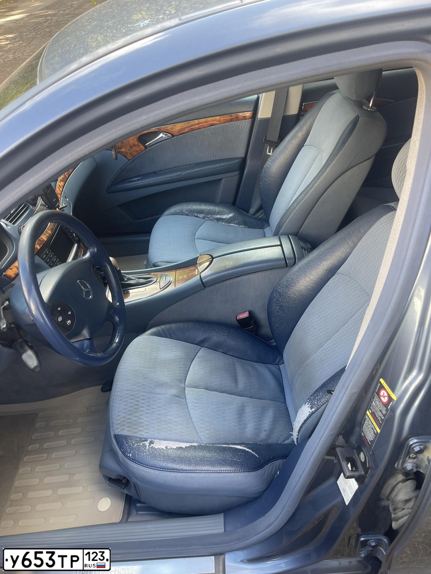 Фото автомобиля MERCEDES E-KLASSE, 2005 — госномер У653ТР123. Цвет: СЕРО-ГОЛУБОЙ