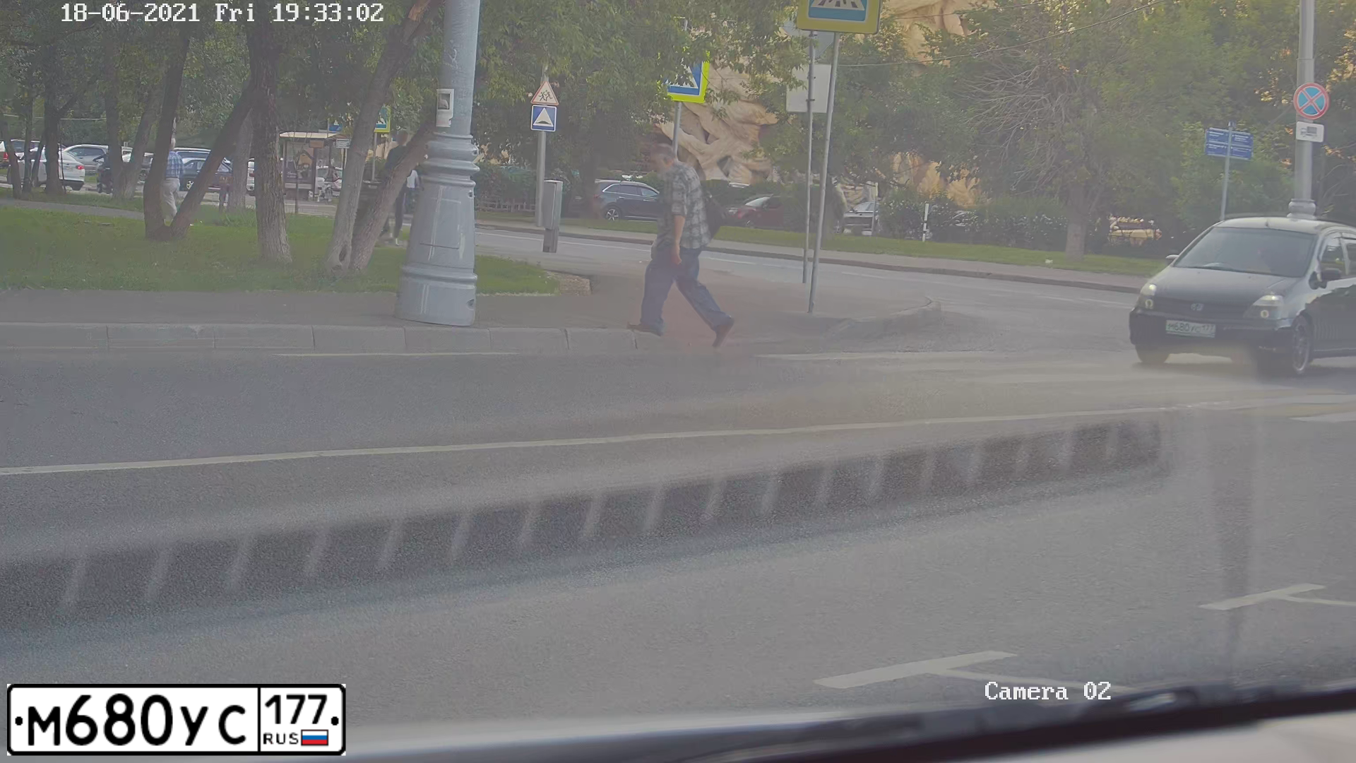 Фото автомобиля AZLK MOSKWITSCH 2141, 1999 — госномер М680УС177. Цвет: СИНЕ-ЗЕЛЕНЫЙ