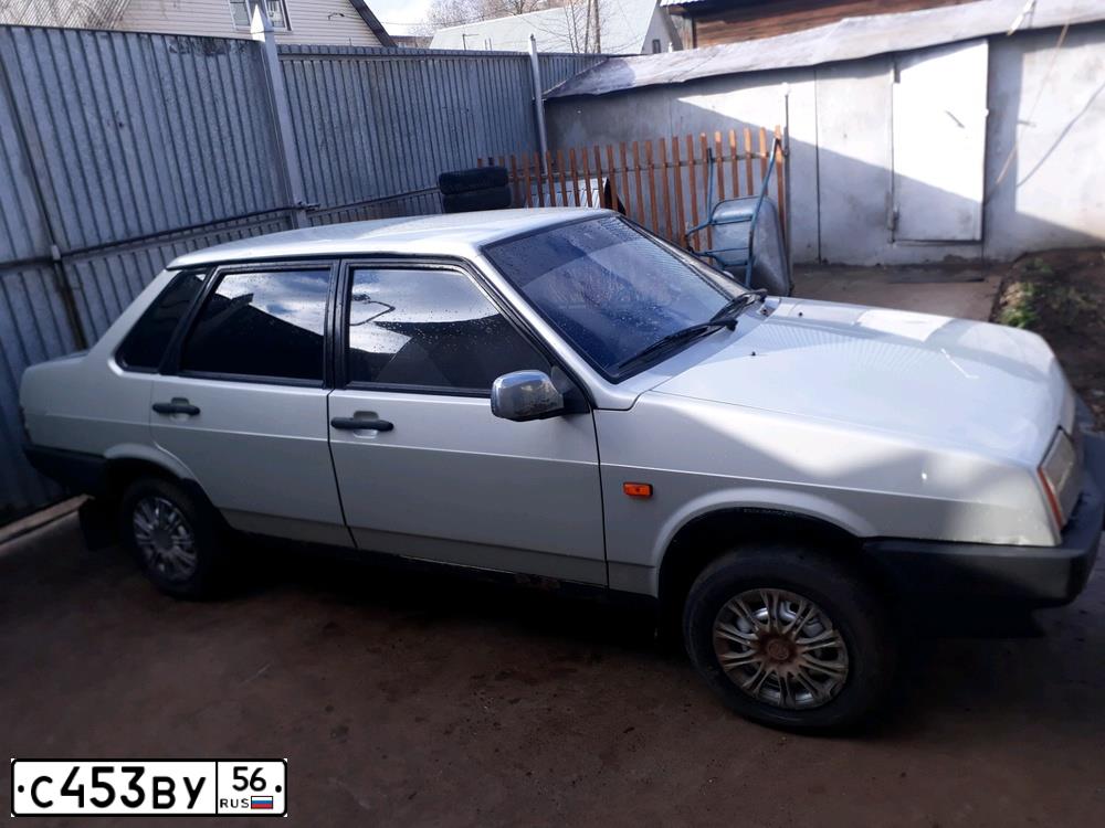 Фото автомобиля LADA 2109 SAMARA, 2004 — госномер С453ВУ56. Цвет: МОЛОЧНО-БЕЛЫЙ СЕРЕБРИСТЫЙ