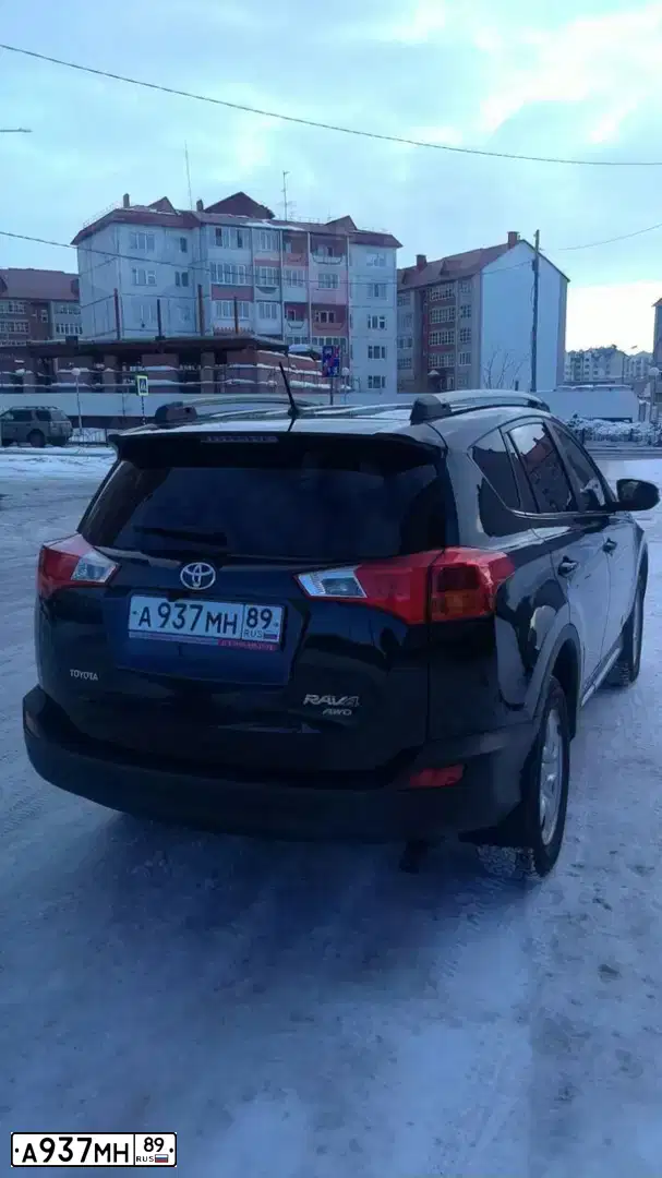 Фото автомобиля TOYOTA RAV4, 2013 — госномер А937МН89. Цвет: ЧЕРНЫЙ