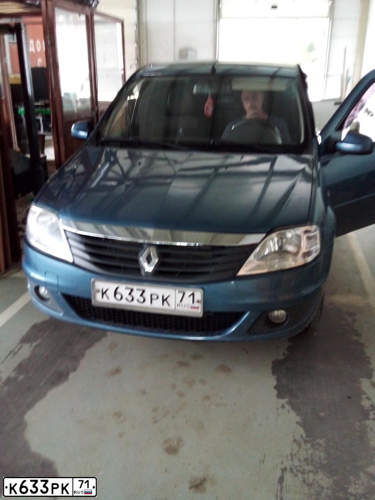 Фото автомобиля RENAULT LOGAN, 2010 — госномер К633РК71. Цвет: СИНИЙ