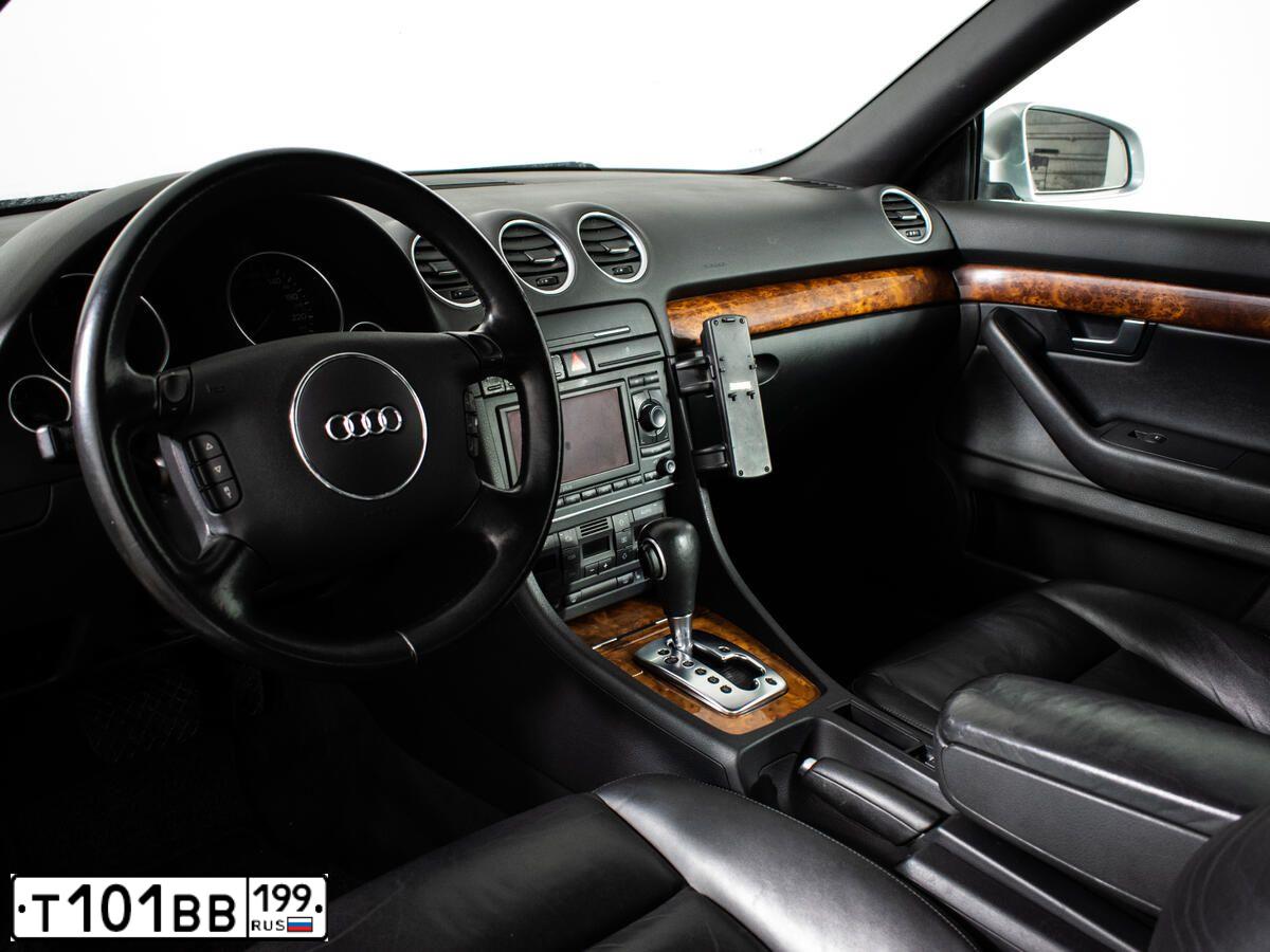 Фото автомобиля AUDI A4, 2004 — госномер Т101ВВ199. Цвет: Серый