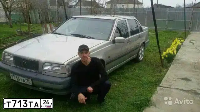 Фото автомобиля VOLVO 850, 1997 — госномер Т713ТА26. Цвет: СЕРЫЙ МЕТАЛЛИК