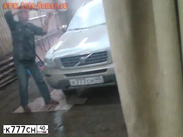 Фото автомобиля VOLVO XC90, 2008 — госномер К777СН40. Цвет: ЗОЛОТИСТЫЙ