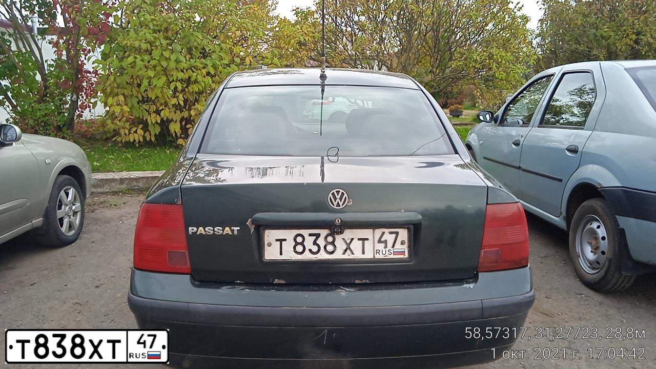 Фото автомобиля VOLKSWAGEN PASSAT, 1997 — госномер К236ММ53. Цвет: Темно-зеленый
