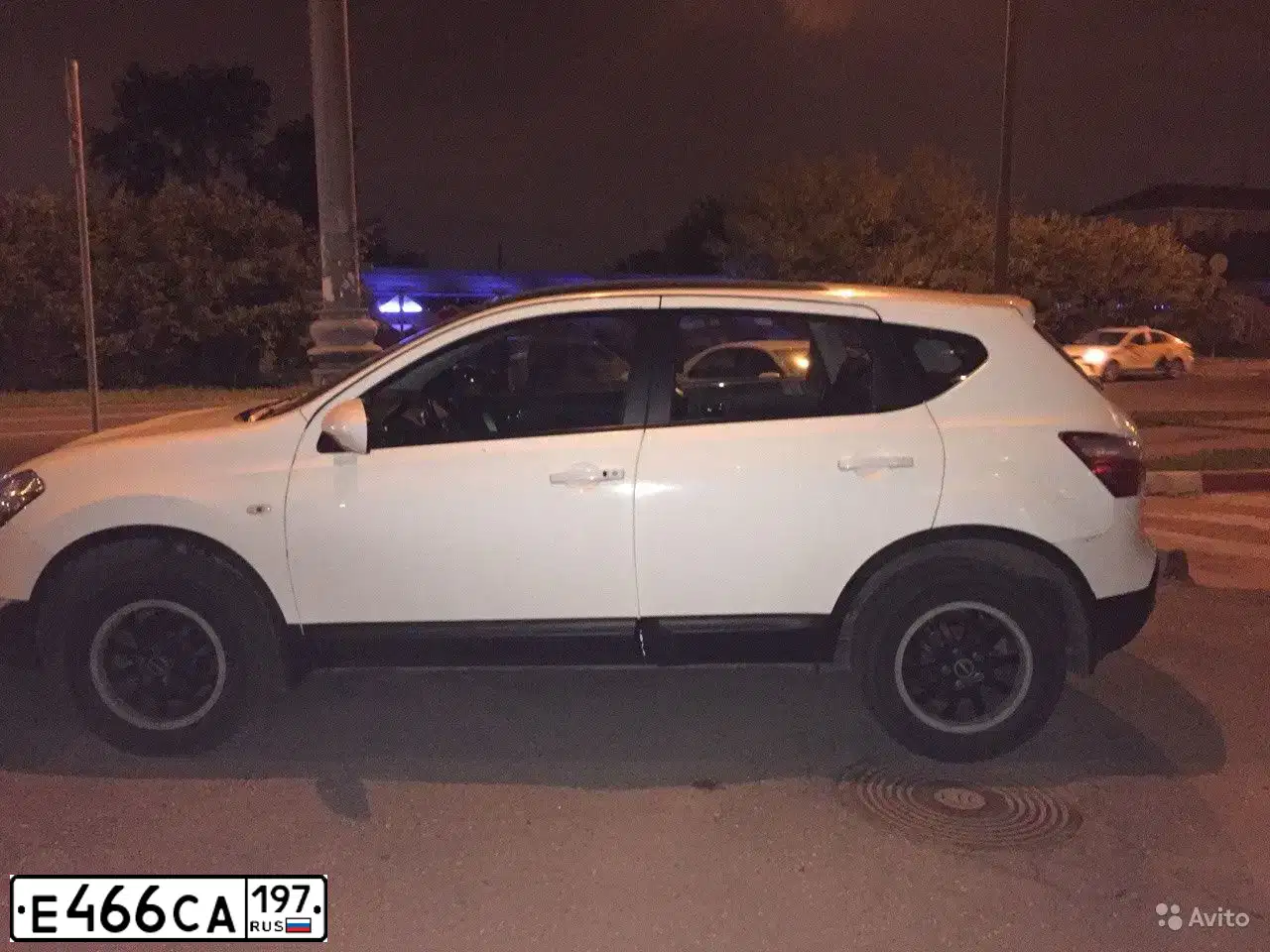 Фото автомобиля NISSAN QASHQAI, 2011 — госномер С091НУ57. Цвет: Белый