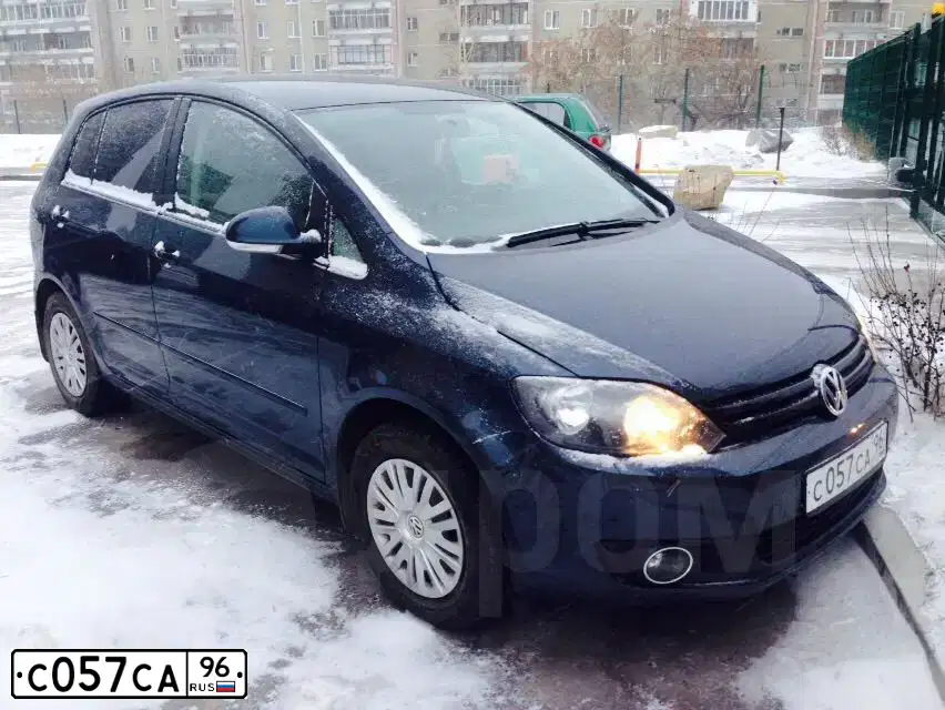 Фото автомобиля VOLKSWAGEN GOLF PLUS, 2011 — госномер Х126МР72. Цвет: Серо-Синий