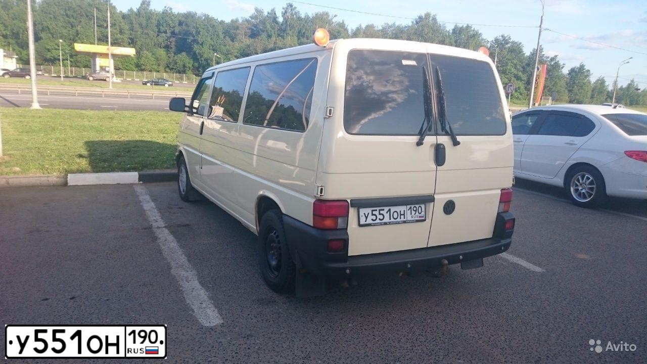 Фото автомобиля VOLKSWAGEN CARAVELLE, 2002 — госномер Х040ТУ790