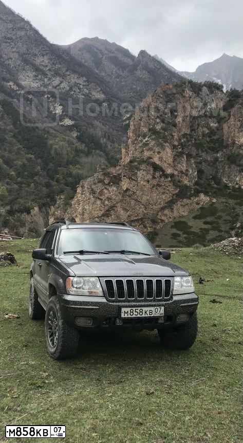 Фото автомобиля JEEP GRAND CHEROKEE, 2002 — госномер М858КВ07. Цвет: Т.СЕРЫЙ МЕТАЛЛИК