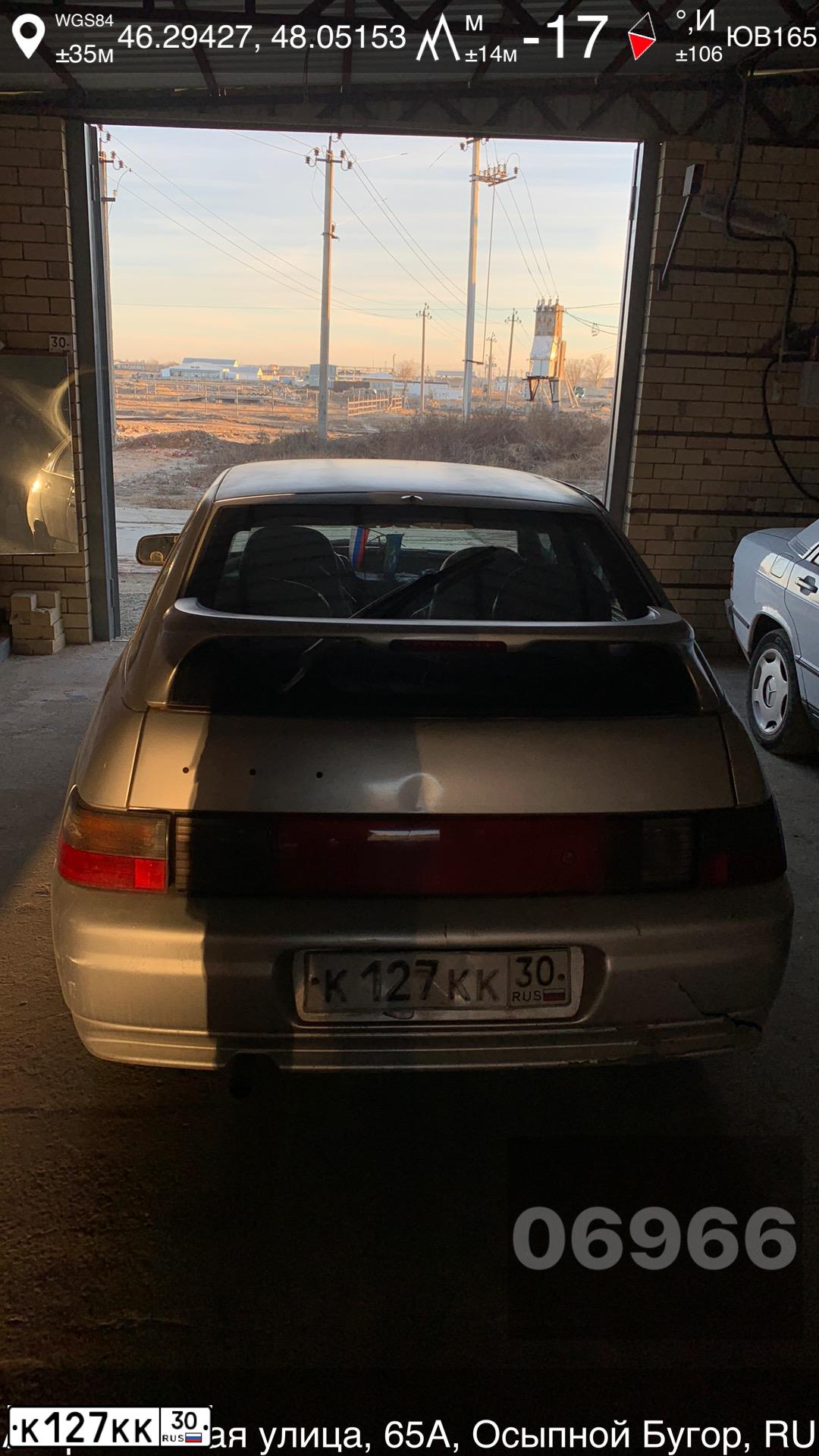 Фото автомобиля LADA 2112, 2002 — госномер М023ОВ30