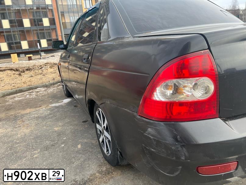 Фото автомобиля LADA 2170 PRIORA, 2009 — госномер Н671ТХ35. Цвет: СИНЕ-ЧЕРНЫЙ