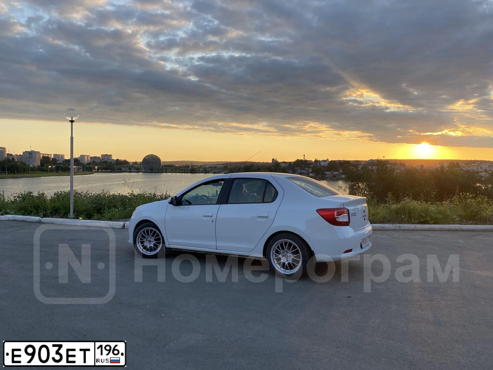 Фото автомобиля RENAULT LOGAN, 2016 — госномер Е903ЕТ196. Цвет: БЕЛЫЙ