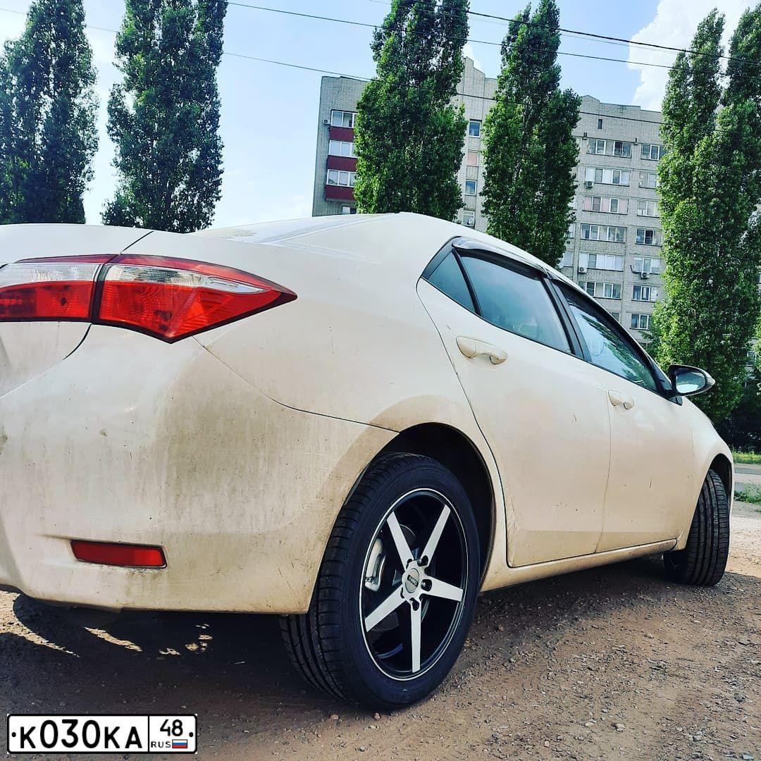 Фото автомобиля HYUNDAI IX35, 2011 — госномер Х464ХТ763. Цвет: СЕРО-ЧЕРНЫЙ