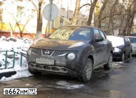 Фото автомобиля NISSAN JUKE, 2011 — госномер В662НМ197. Цвет: КОРИЧНЕВЫЙ ТЕМНЫЙ
