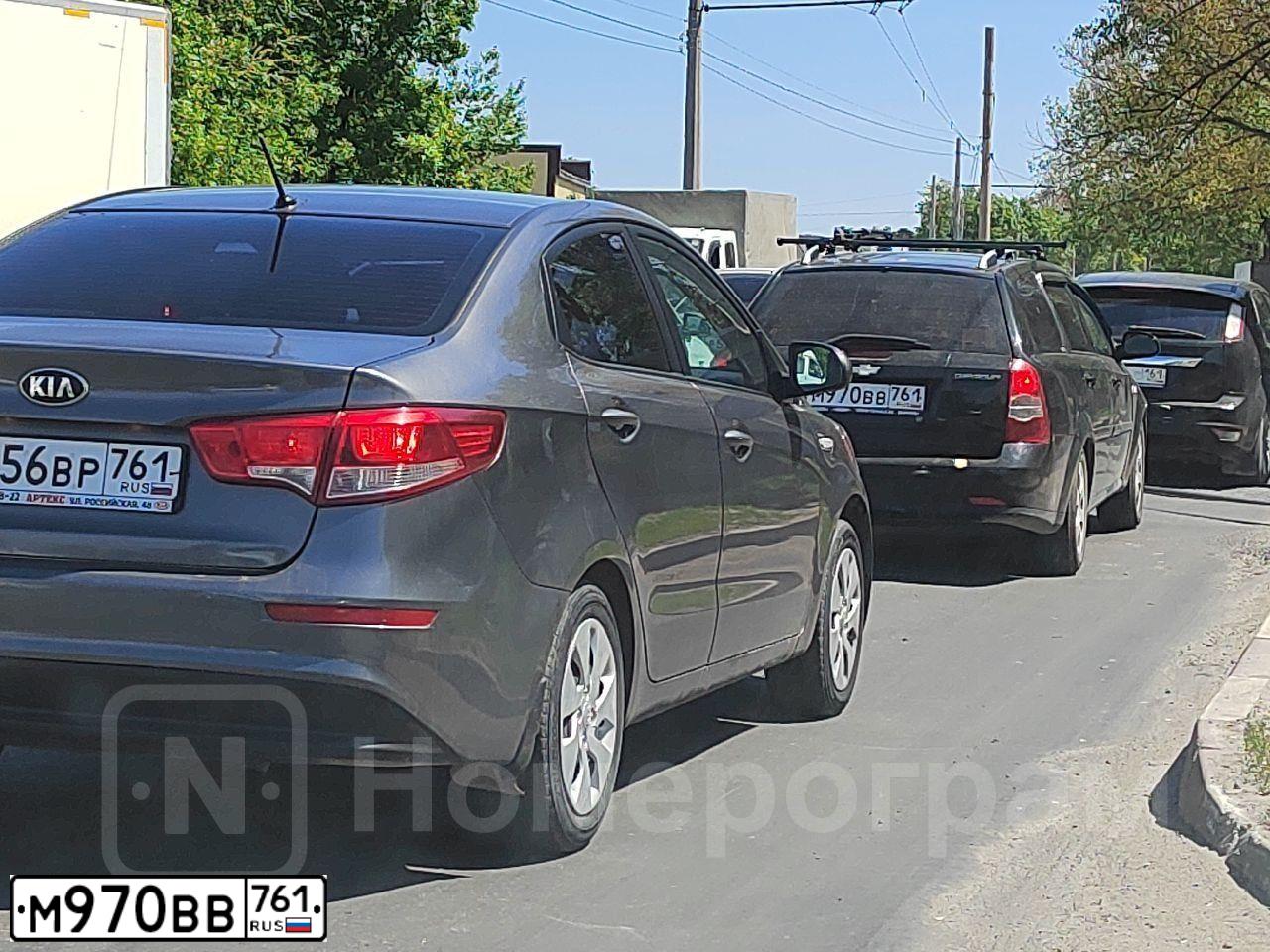 Фото автомобиля CHEVROLET LACETTI, 2007 — госномер В570ВЕ152. Цвет: ЧЕРНЫЙ