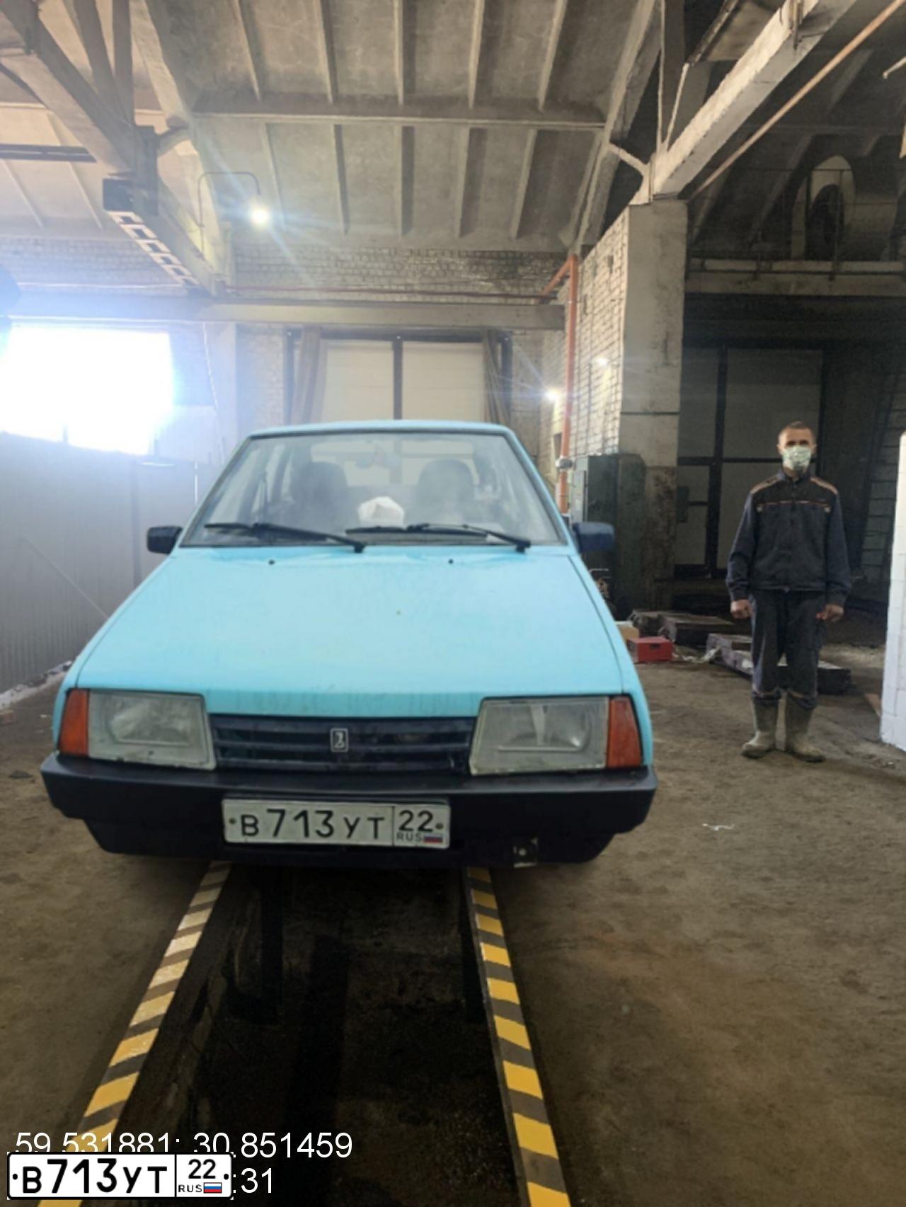 Фото автомобиля LADA 2109 SAMARA, 2000 — госномер В713УТ22. Цвет: Светло-Серо-Голубой