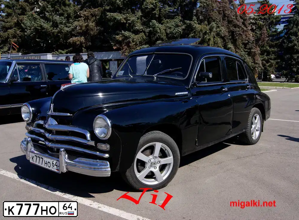 Фото автомобиля VOLKSWAGEN BORA, 2000 — госномер К777НО64. Цвет: СЕРЫЙ