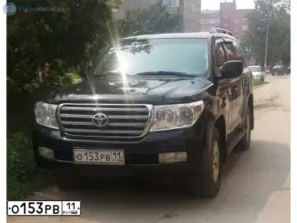 Фото автомобиля TOYOTA LANDCRUISER 200, 2008 — госномер К001УТ11. Цвет: ЧЕРНЫЙ