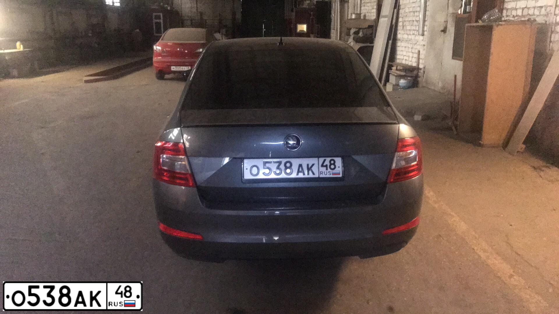 Фото автомобиля SKODA OCTAVIA, 2017 — госномер О538АК48. Цвет: ТЕМНО-СЕРЫЙ