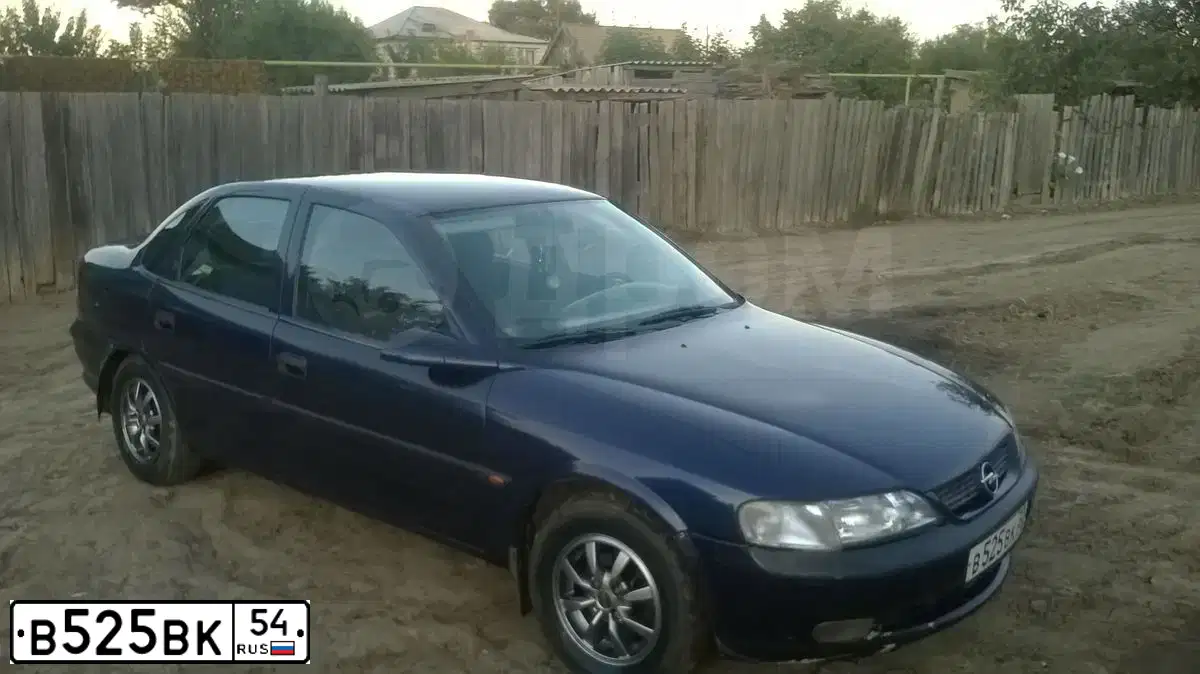 Фото автомобиля MERCEDES M-KLASSE, 2002 — госномер М175ВН154. Цвет: ЖЕЛТЫЙ (ЗОЛОТИСТЫЙ)