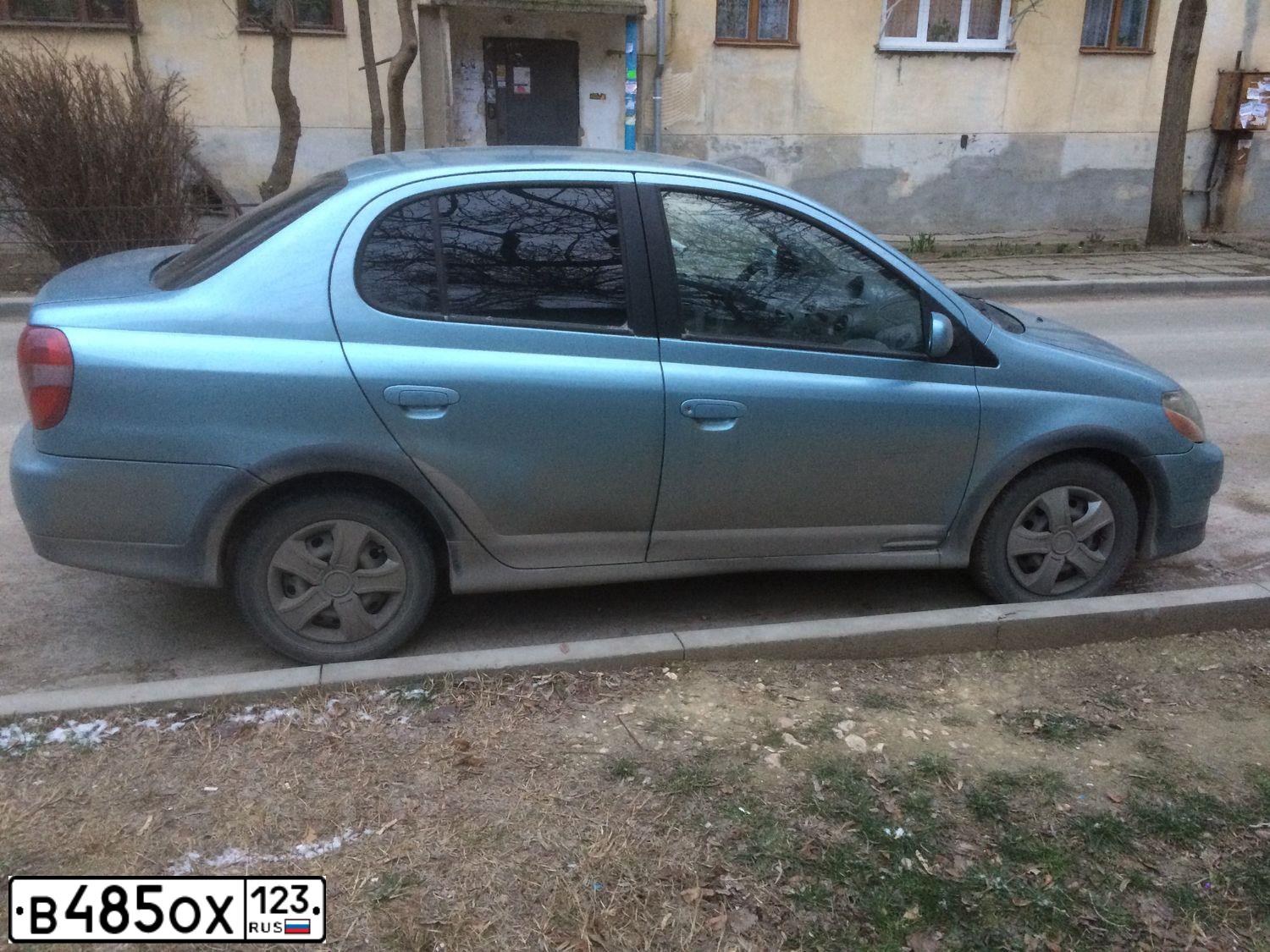 Фото автомобиля TOYOTA ECHO, 2000 — госномер Е196НВ193