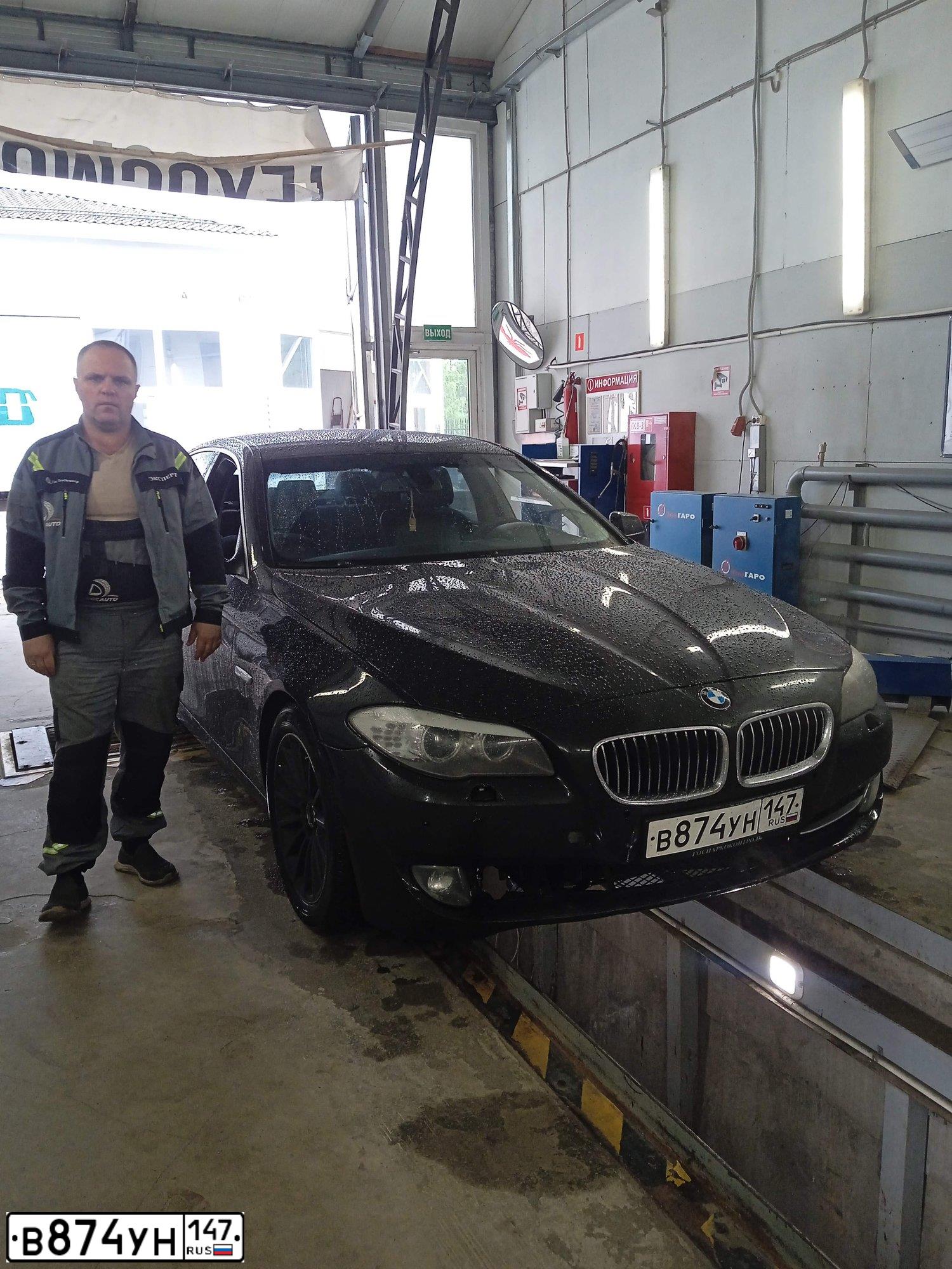 Фото автомобиля BMW W SERIE 5, 2010 — госномер В874УН147. Цвет: ЧЕРНЫЙ